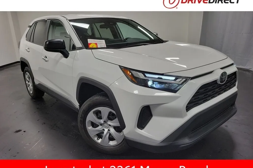 2024 Toyota RAV4 LE photo 1