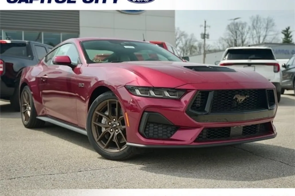 2025 Ford Mustang GT Premium photo 1