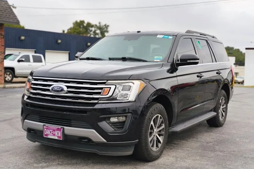 2019 Ford Expedition XLT photo 1