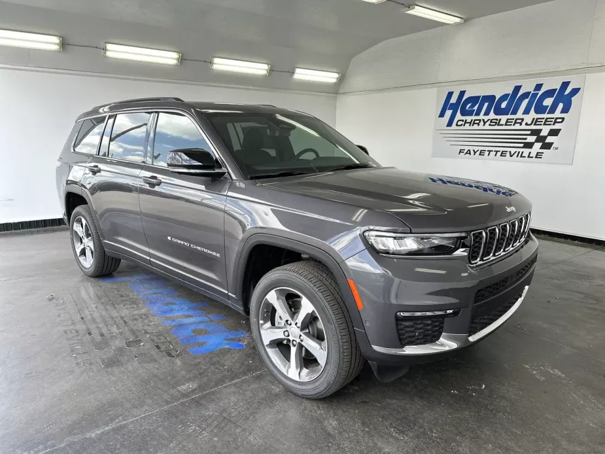 2025 Jeep Grand Cherokee Limited photo 1