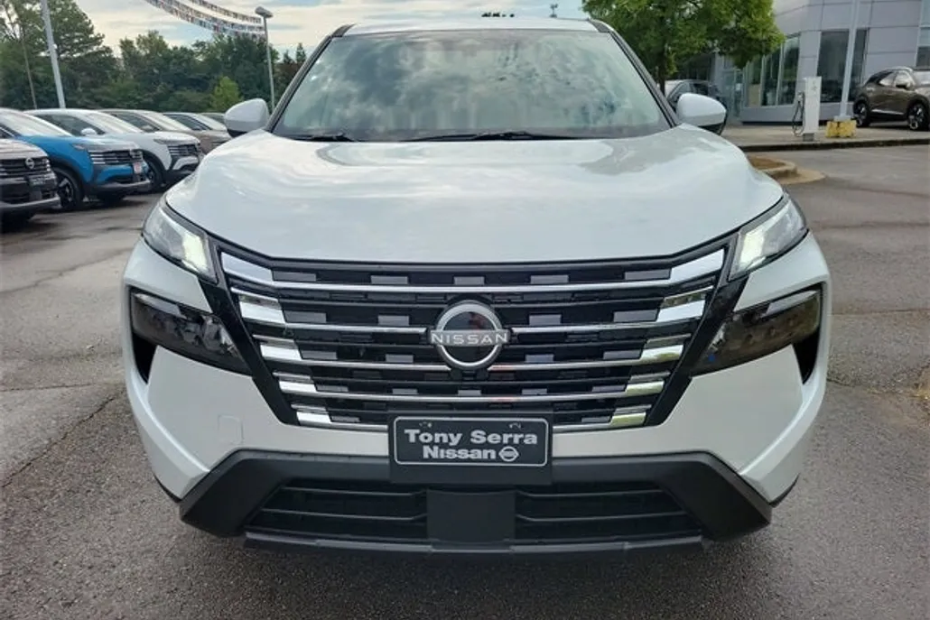 2026 Nissan Rogue SV photo 1