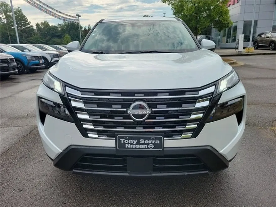 2026 Nissan Rogue SV photo 1