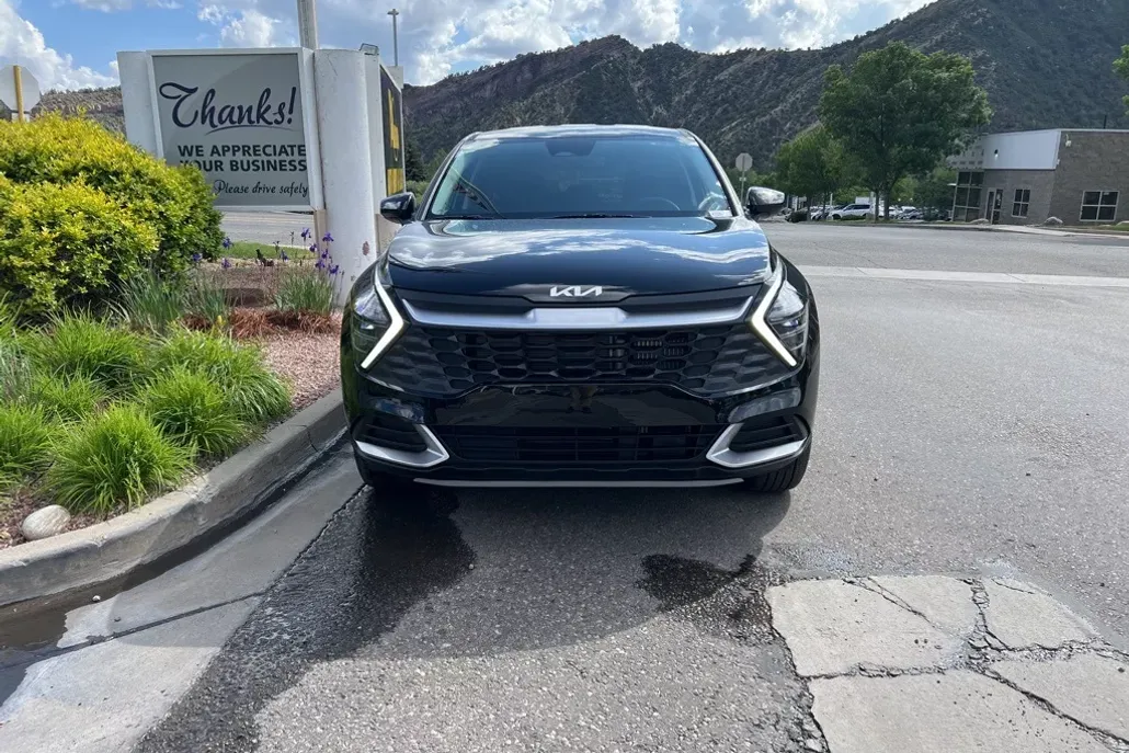 2025 Kia Sportage Hybrid LX photo 1