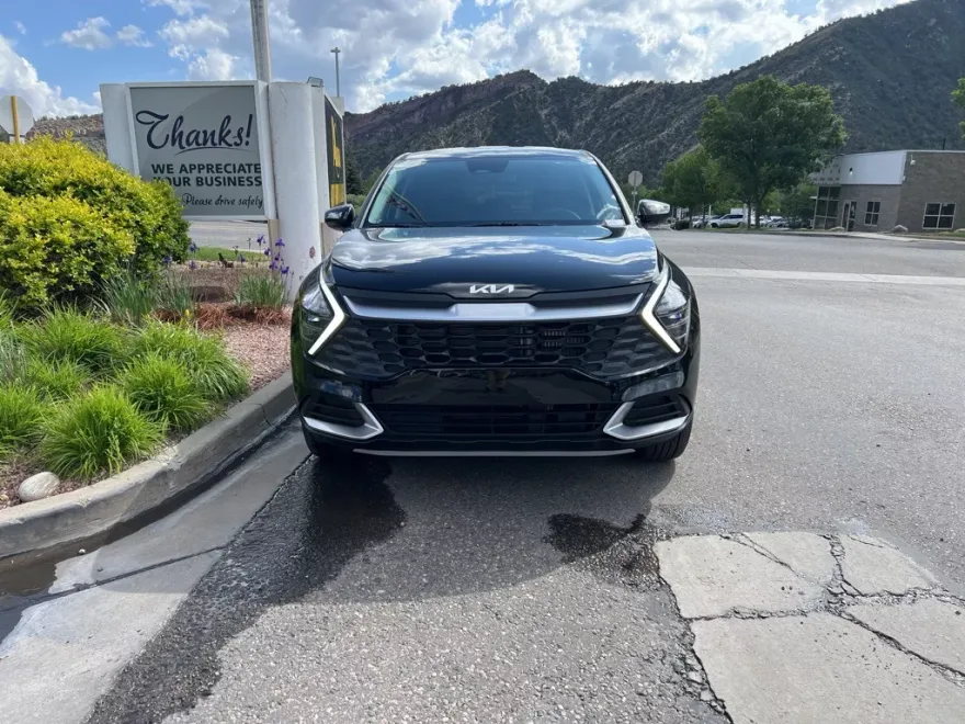 2025 Kia Sportage Hybrid LX photo 1