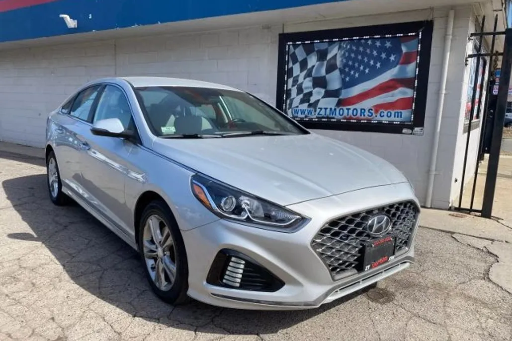 2019 Hyundai Sonata SEL photo 1