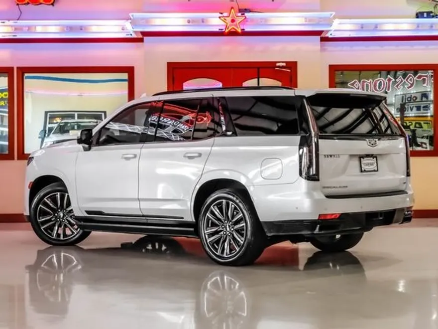 2023 Cadillac Escalade Sport photo 1