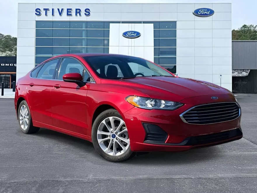 2020 Ford Fusion SE photo 1