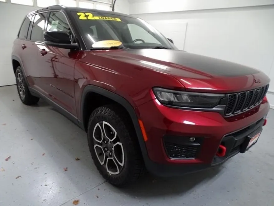 2022 Jeep Grand Cherokee Trailhawk photo 1