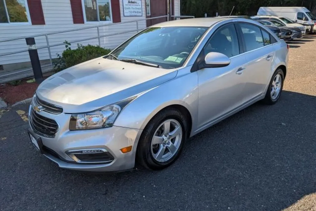 2015 Chevrolet Cruze photo 1
