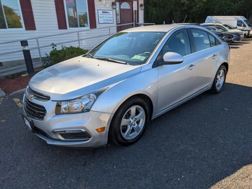 2015 Chevrolet Cruze photo 1