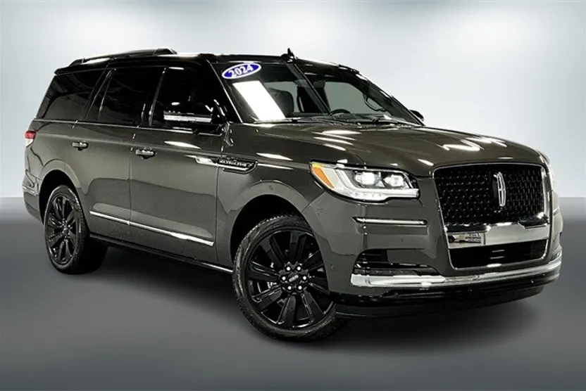 2024 Lincoln Navigator Black Label photo 1