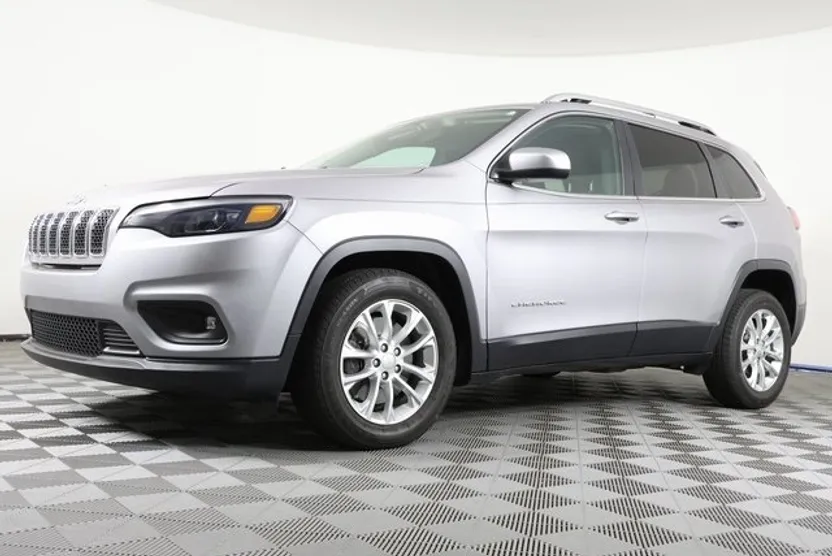 2019 Jeep Cherokee Latitude photo 1