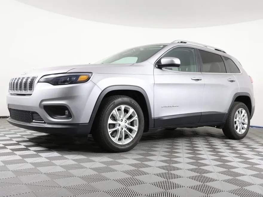 2019 Jeep Cherokee Latitude photo 1