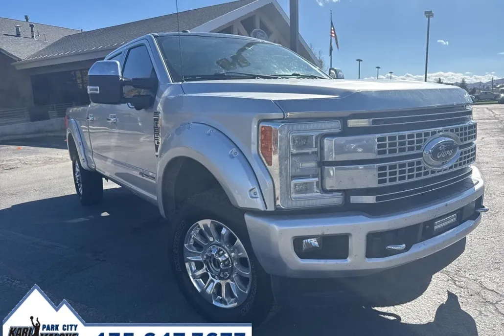 2017 Ford F-350 Platinum photo 1