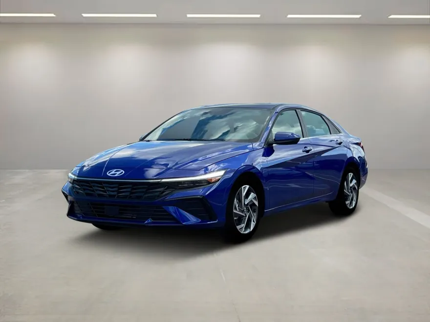 2025 Hyundai Elantra SEL Convenience photo 1