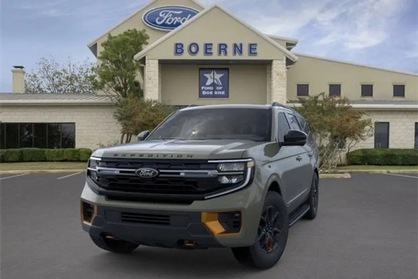 2025 Ford Expedition photo 1