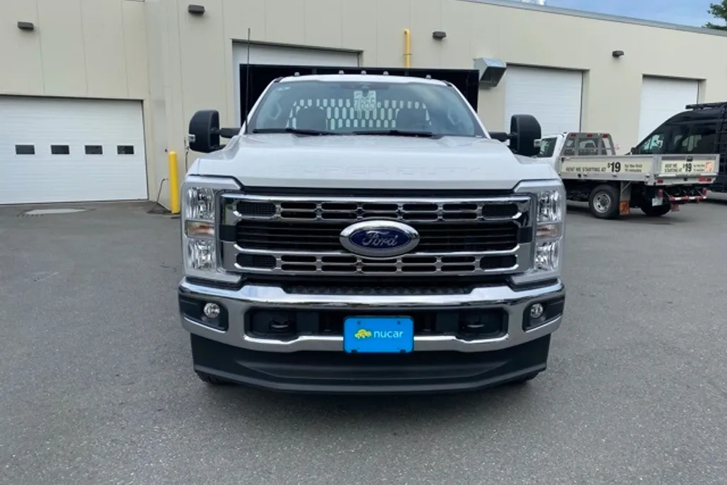 2025 Ford F-350 photo 1