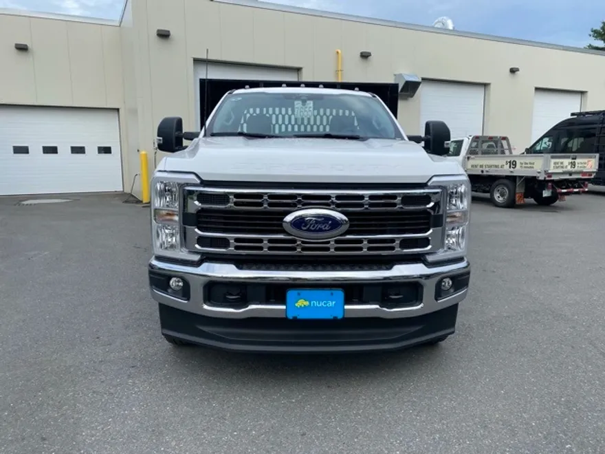 2025 Ford F-350 photo 1