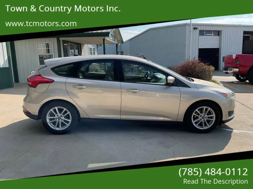 2017 Ford Focus SE photo 1