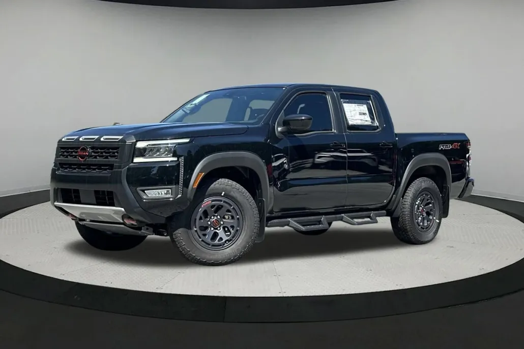 2025 Nissan Frontier PRO-4X photo 1