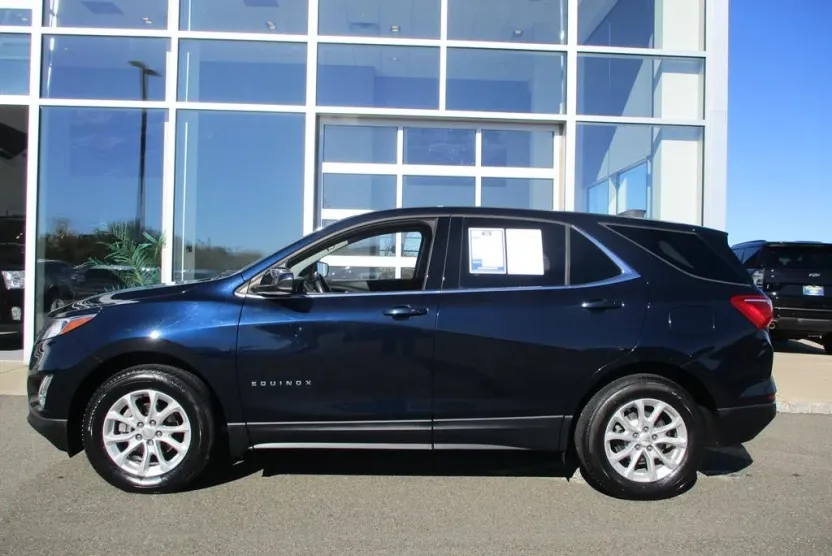 2020 Chevrolet Equinox LT photo 1