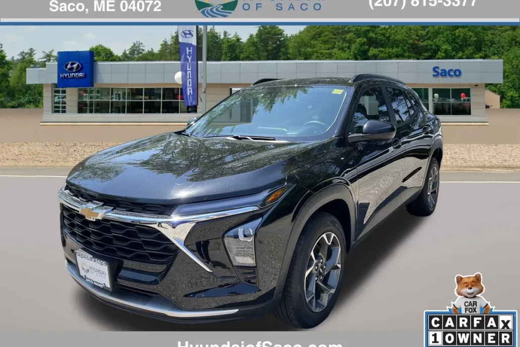2024 Chevrolet Trax LT photo 1