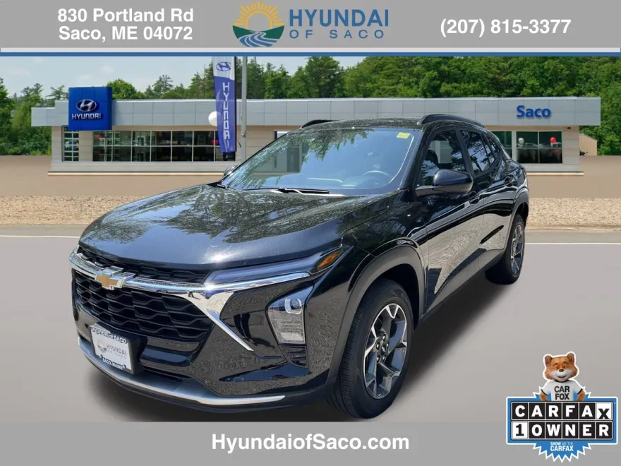 2024 Chevrolet Trax LT photo 1