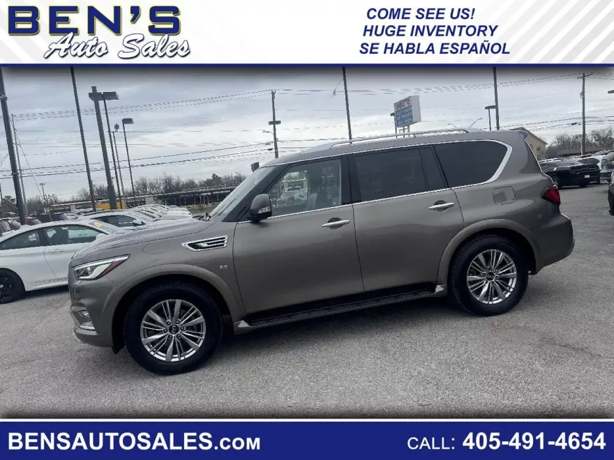 2019 Infiniti QX80 Luxe photo 1