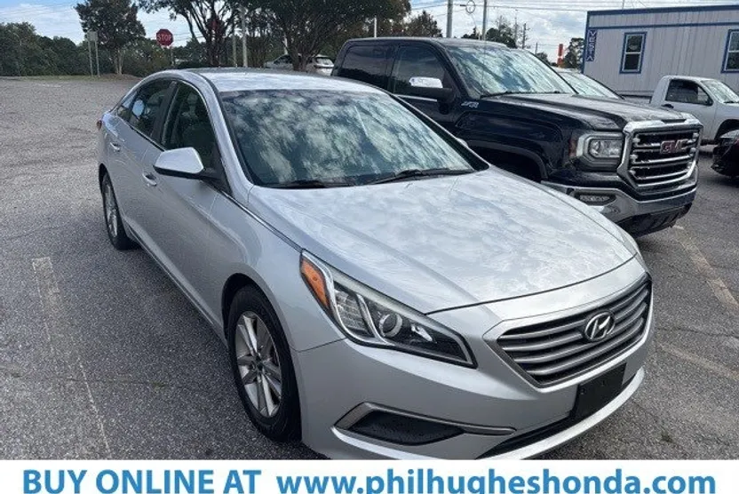 2016 Hyundai Sonata SE photo 1