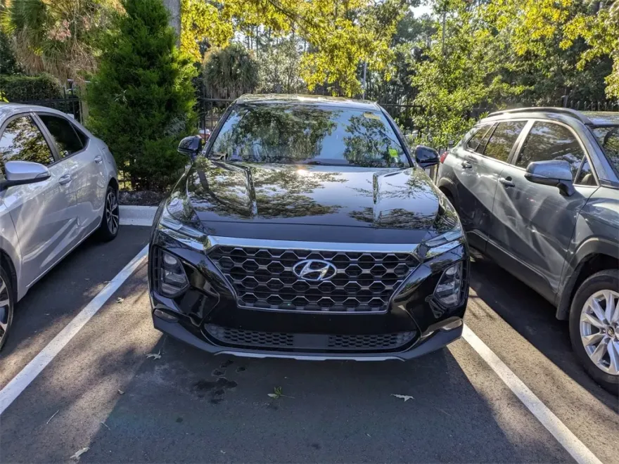 2019 Hyundai Santa Fe SEL photo 1