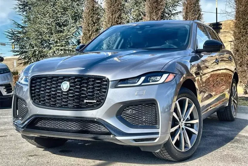 2025 Jaguar F-PACE P400 R-Dynamic S photo 1