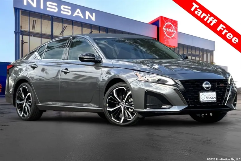 2025 Nissan Altima 2.5 SR photo 1