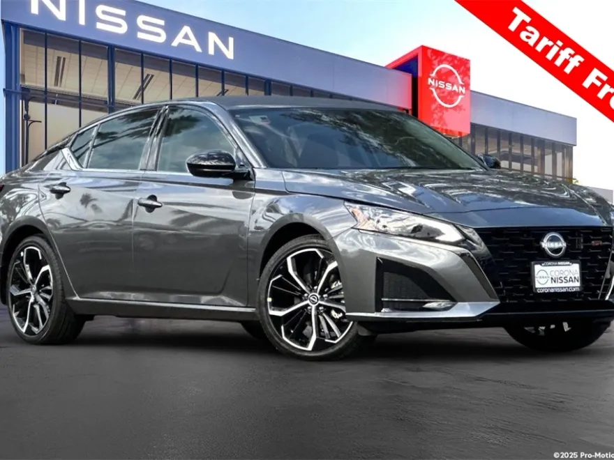 2025 Nissan Altima 2.5 SR photo 1