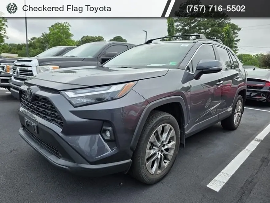 2022 Toyota RAV4 XLE Premium photo 1