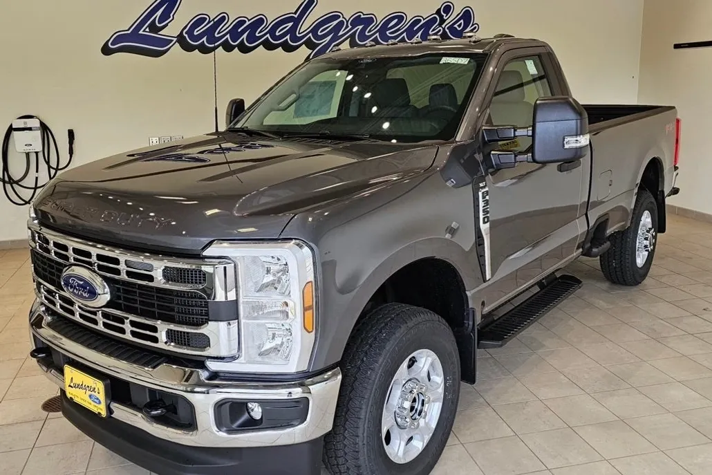 2026 Ford F-350 photo 1