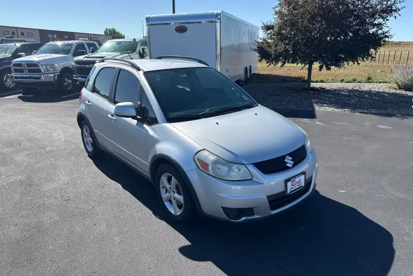 2008 Suzuki SX4 photo 1