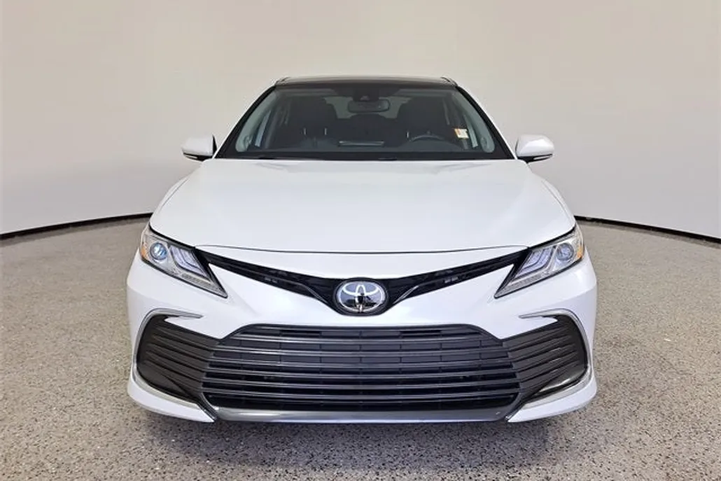 2024 Toyota Camry XLE photo 1