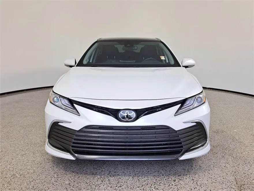 2024 Toyota Camry XLE photo 1