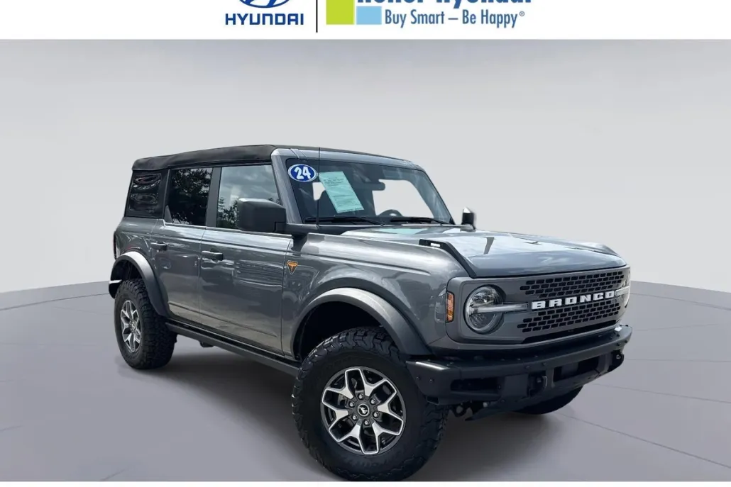 2024 Ford Bronco Badlands photo 1