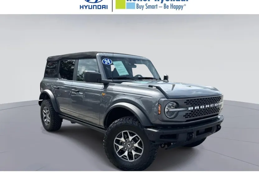 2024 Ford Bronco Badlands photo 1