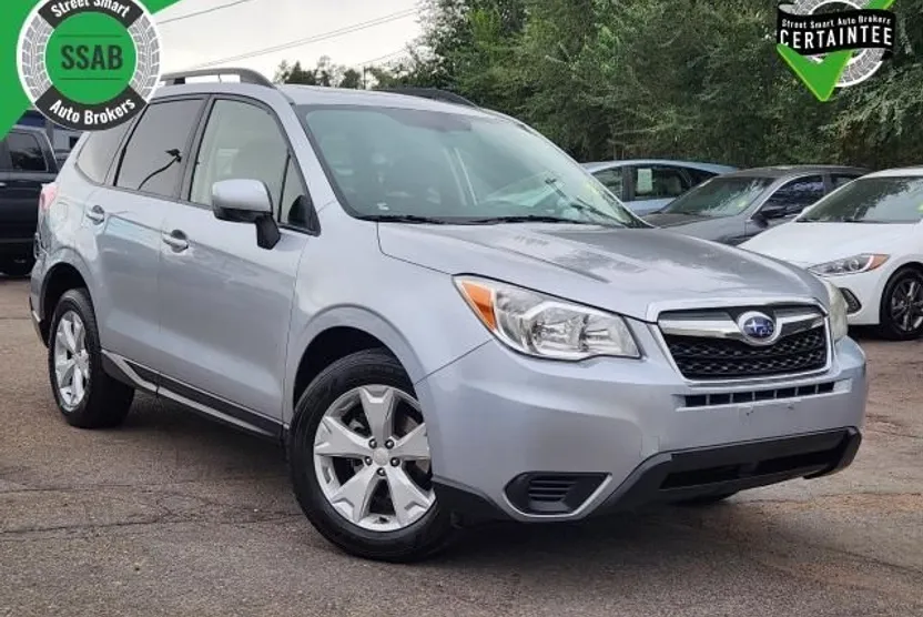 2015 Subaru Forester 2.5i Premium photo 1