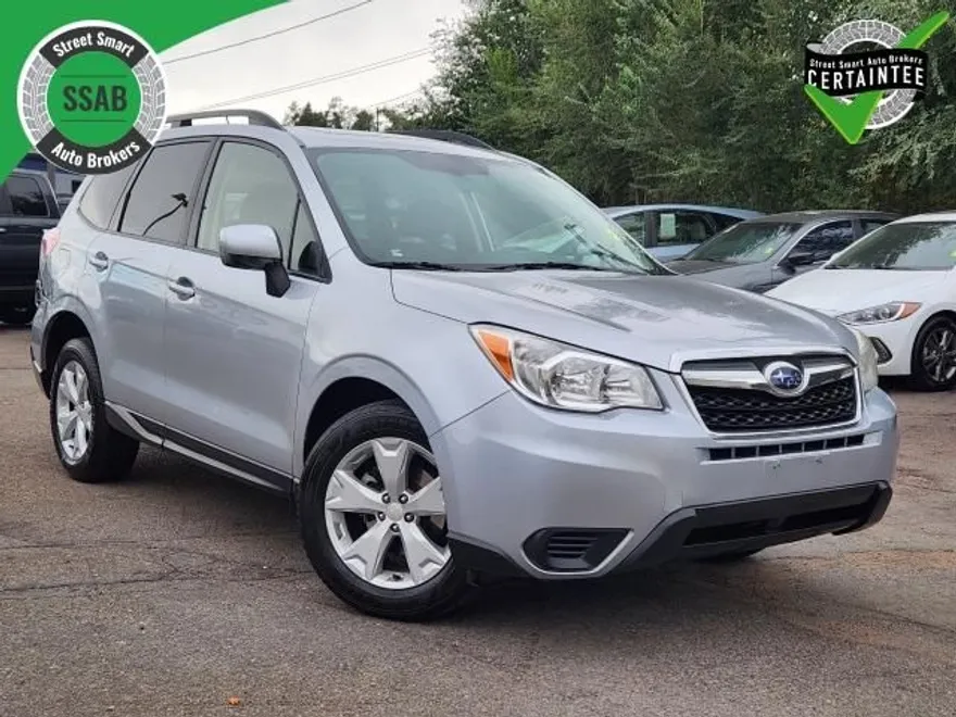 2015 Subaru Forester 2.5i Premium photo 1