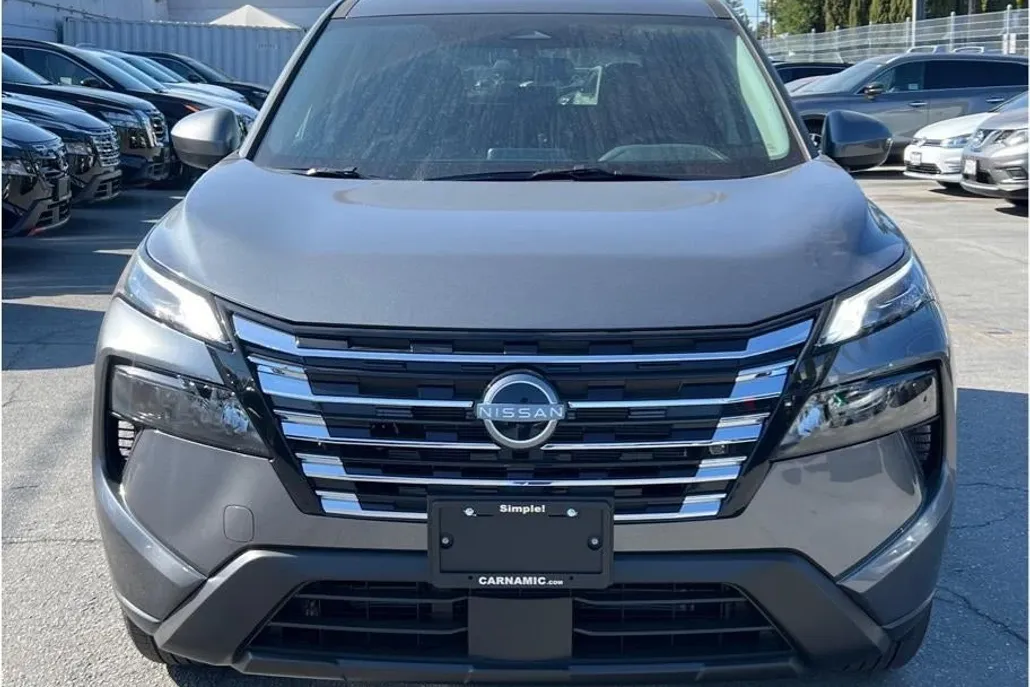 2026 Nissan Rogue SV photo 1