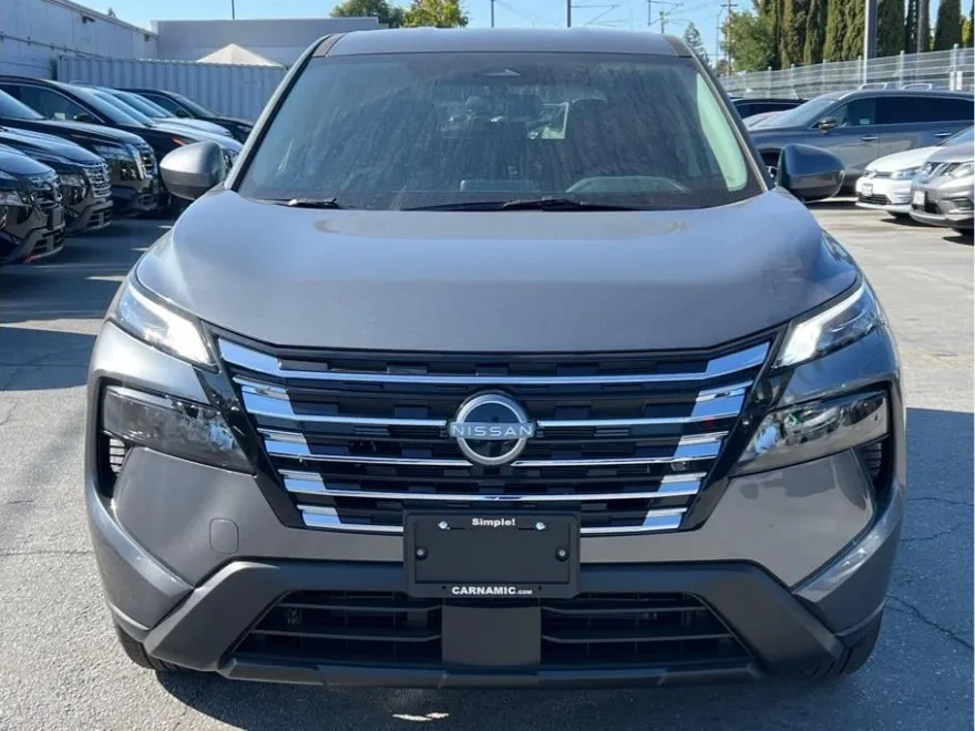 2026 Nissan Rogue SV photo 1