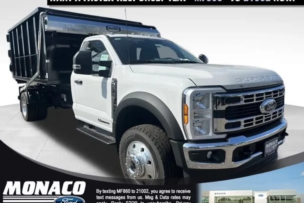 2025 Ford F-600 photo 1