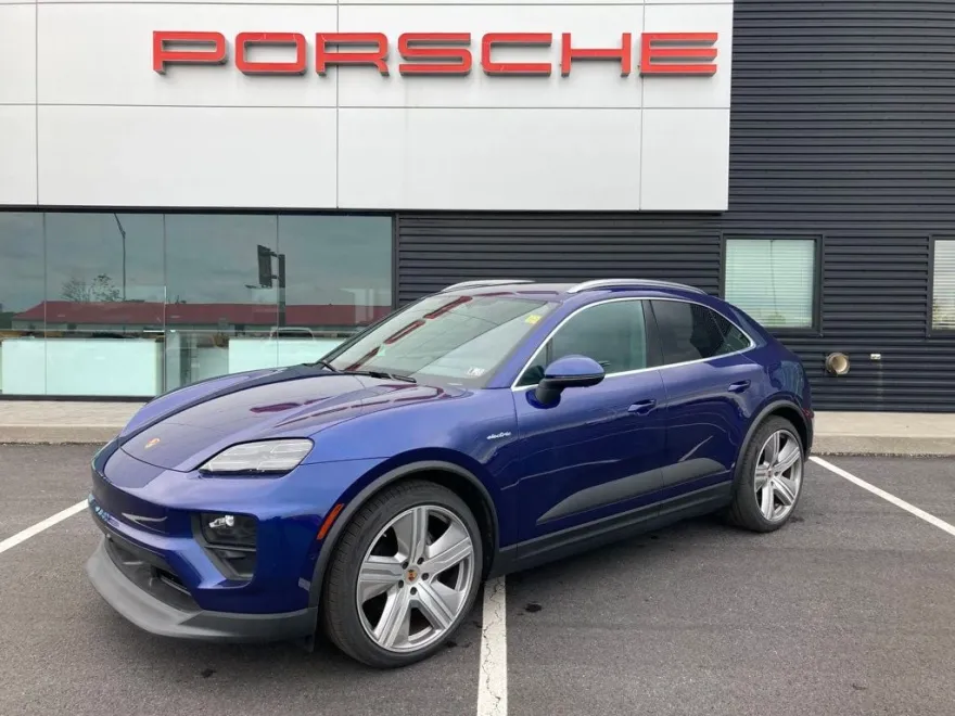 2024 Porsche Macan Electric 4 photo 1