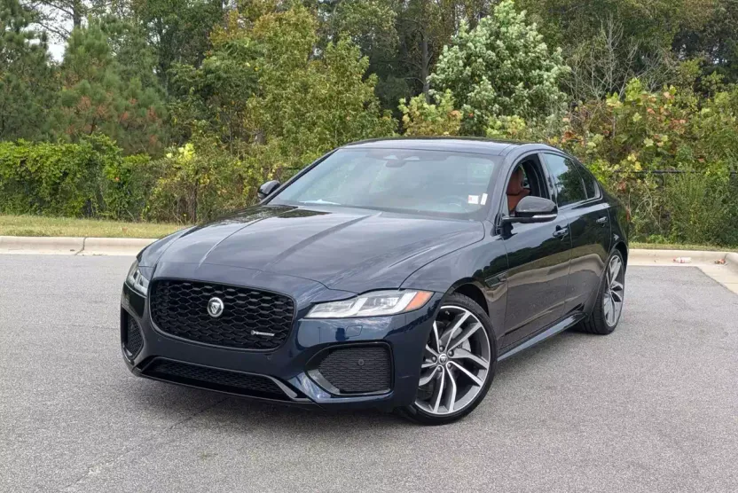 2024 Jaguar XF P300 R-Dynamic SE photo 1