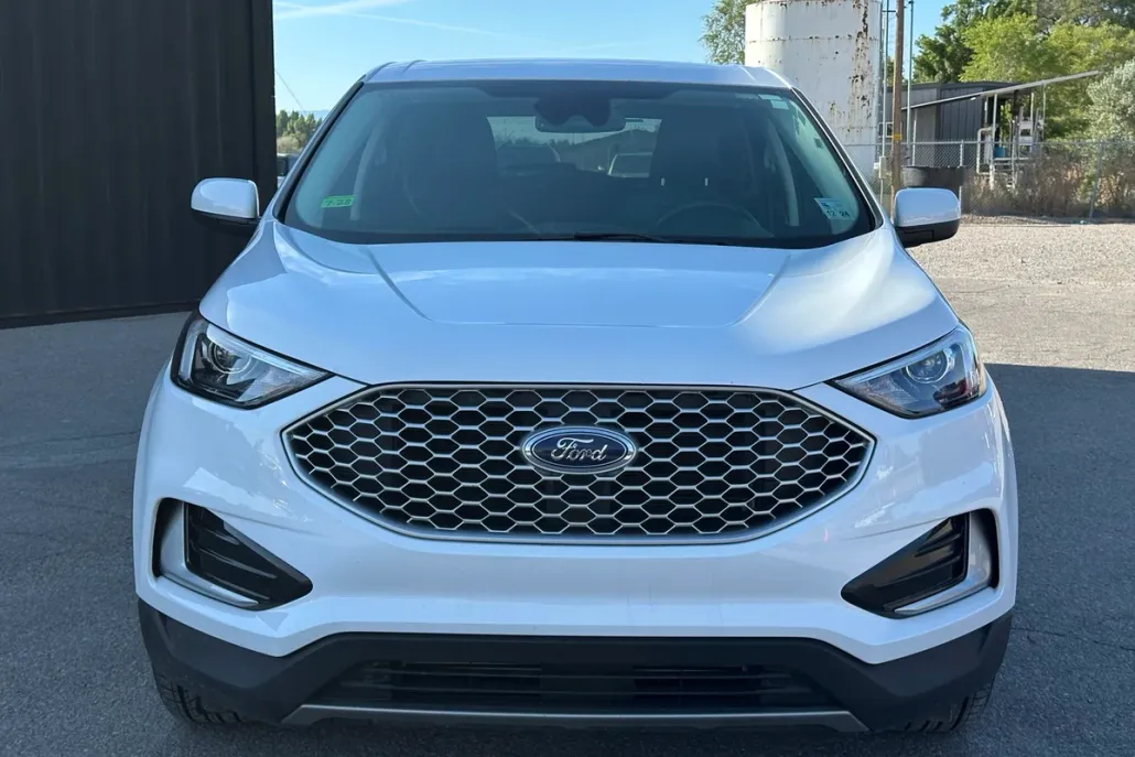 2024 Ford Edge SEL photo 1