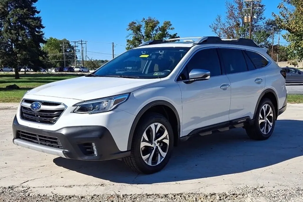 2020 Subaru Outback Touring XT photo 1