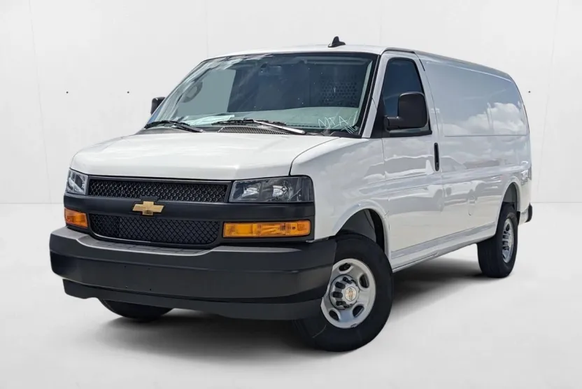 2025 Chevrolet Express Cargo 2500 Base photo 1